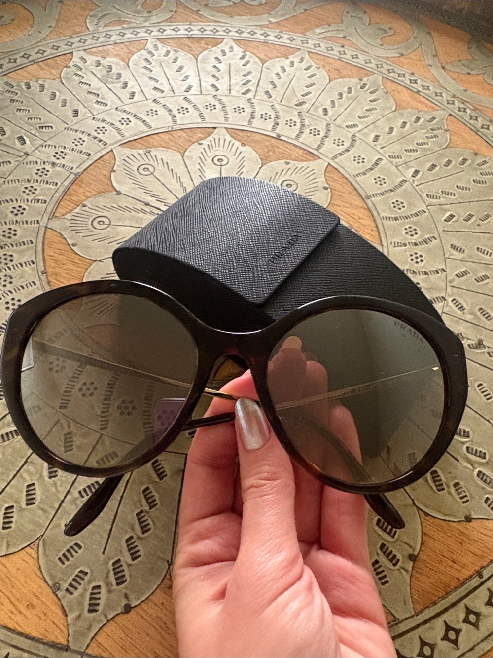 Prada Tortoiseshell Cat-Eye Sunglasses - Brown